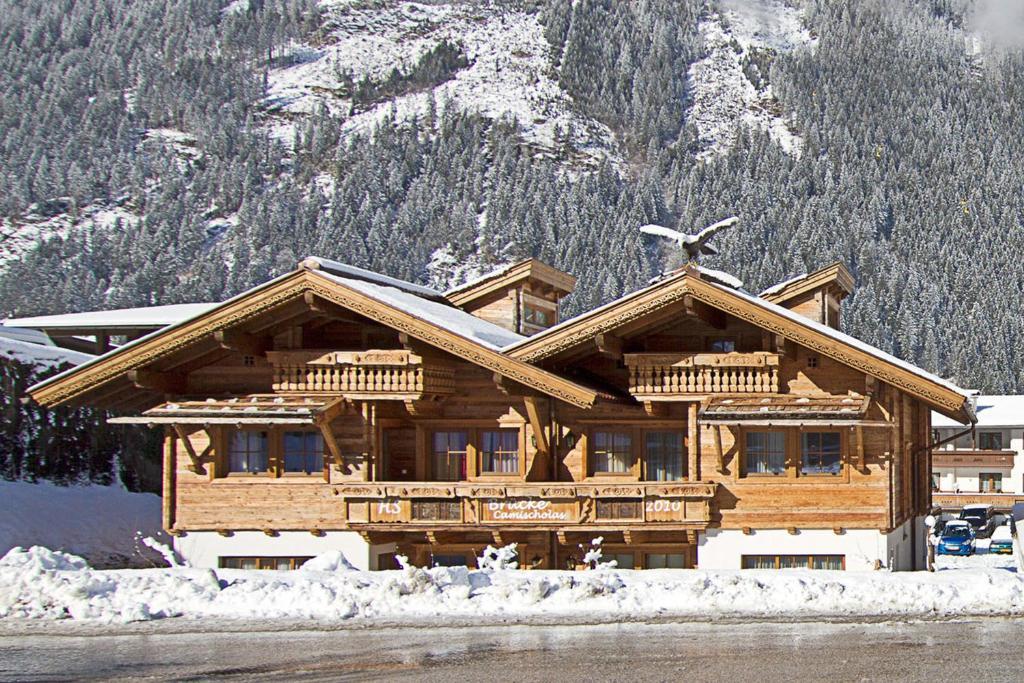 Alpenchalet Bruecke Mayrhofen Ruang foto