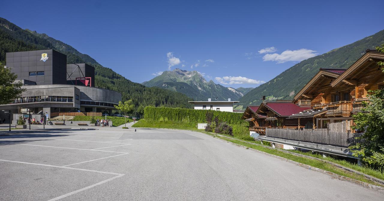 Alpenchalet Bruecke Mayrhofen Bagian luar foto
