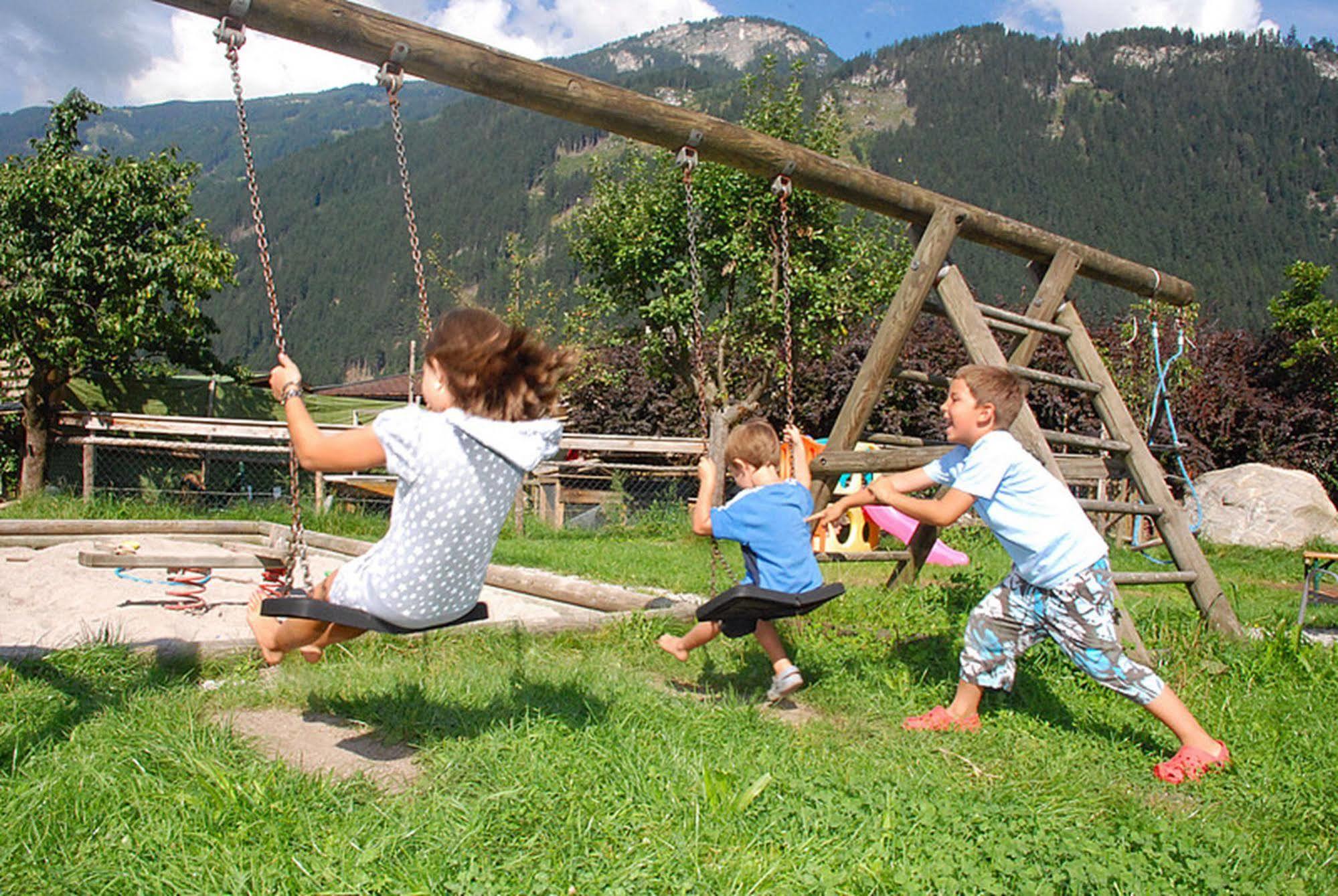 Alpenchalet Bruecke Mayrhofen Bagian luar foto